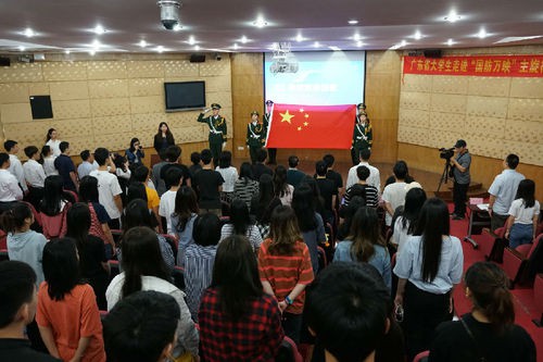 广东大学生走进“国防万映”主旋律电影《决胜》分享会