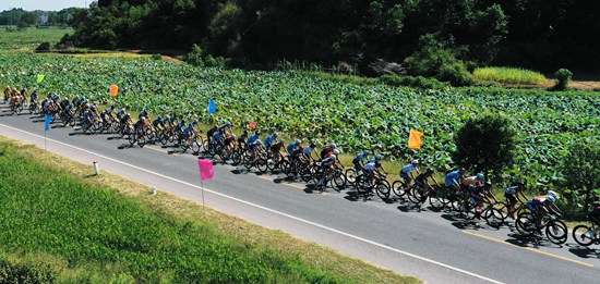 江西横峰：第十届环鄱阳湖国际自行车大赛今日开赛