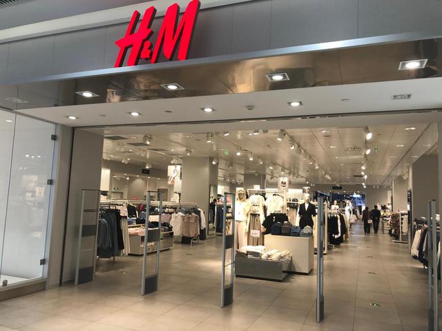 H&M抵制新疆棉花事件，郑州不买账，记者探访：退货、拒买成常态
