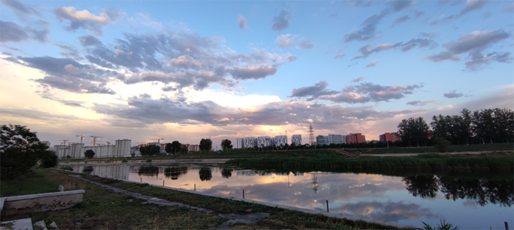 太美了、北京雷雨后的双彩虹如油画晚霞