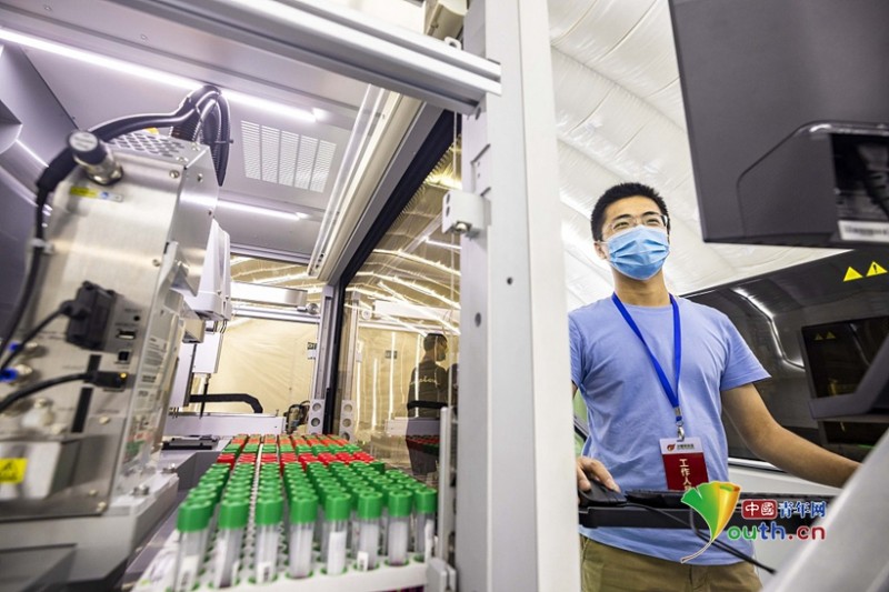 南京搭建8000平方米“火眼”实验室 单日核酸检测量可达200万人份
