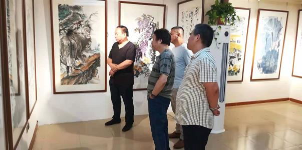 翰墨方阵一一陕西军旅艺术家作品展举行