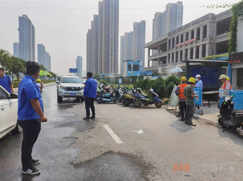 郑州市经济技术开发区九龙办事处集中整治占道经营营造良好市容秩序