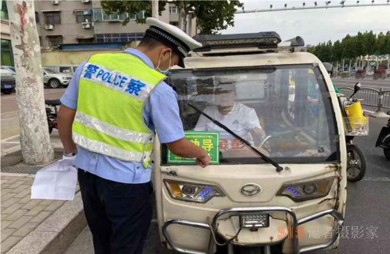 河南省商丘市公安局交警支队持续开展市区交通秩序规范管理和综合整治成效显著