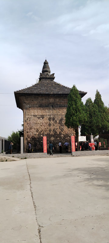 安阳灵泉寺万佛沟与修定寺唐塔