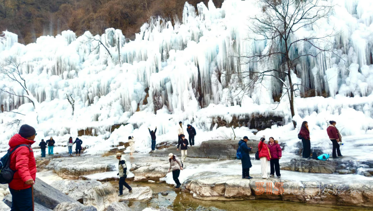 云台山小寨沟景区泉瀑峡之梦幻冰凌世界